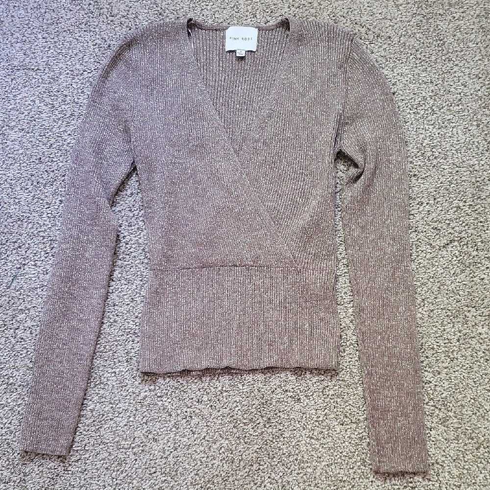 Pink Rose Gold And Brown V-Neck Sweater Fine Knit NWOT